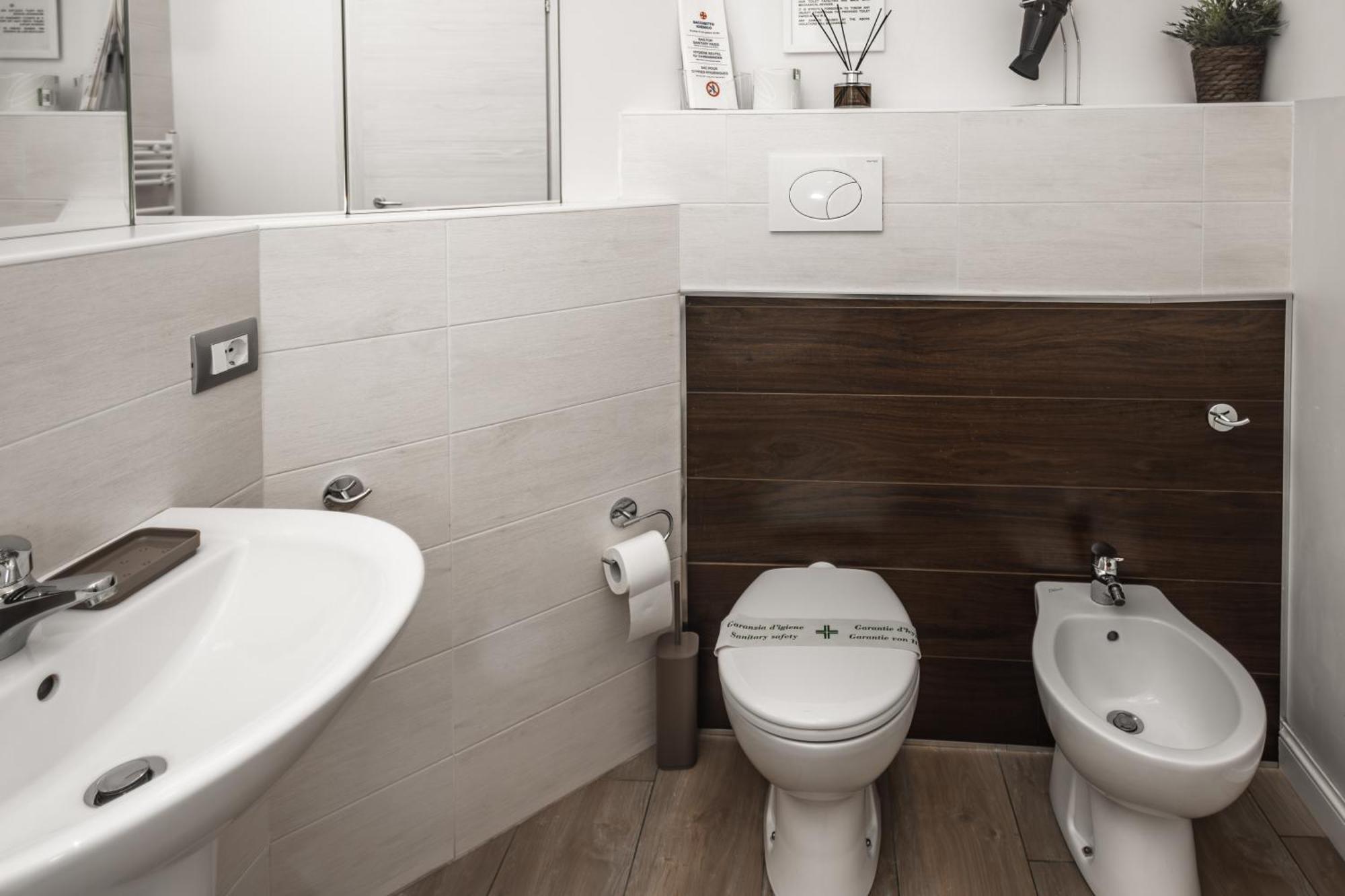 Il Tiro Rooms Bologna Luaran gambar
