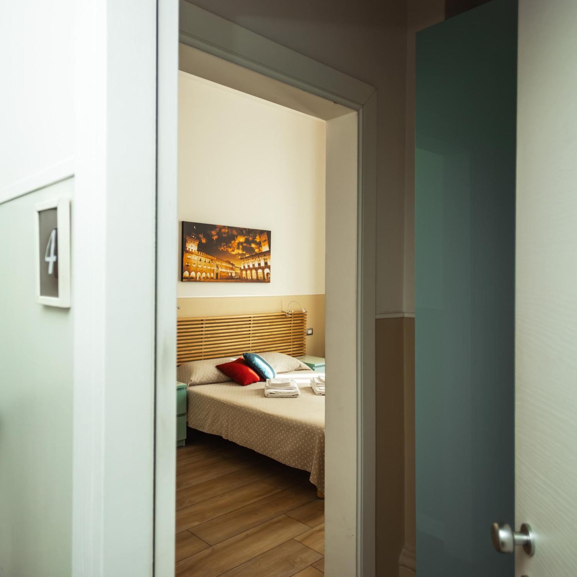 Il Tiro Rooms Bologna Luaran gambar