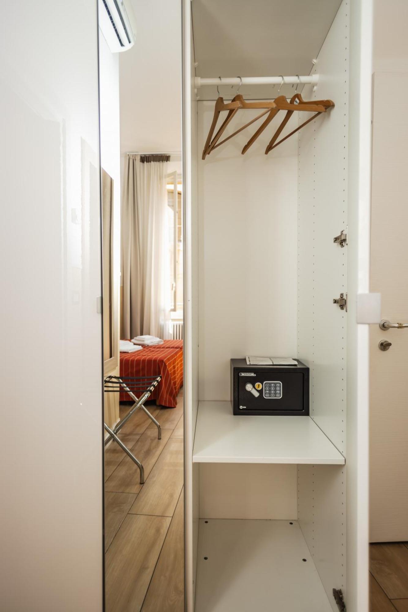 Il Tiro Rooms Bologna Luaran gambar