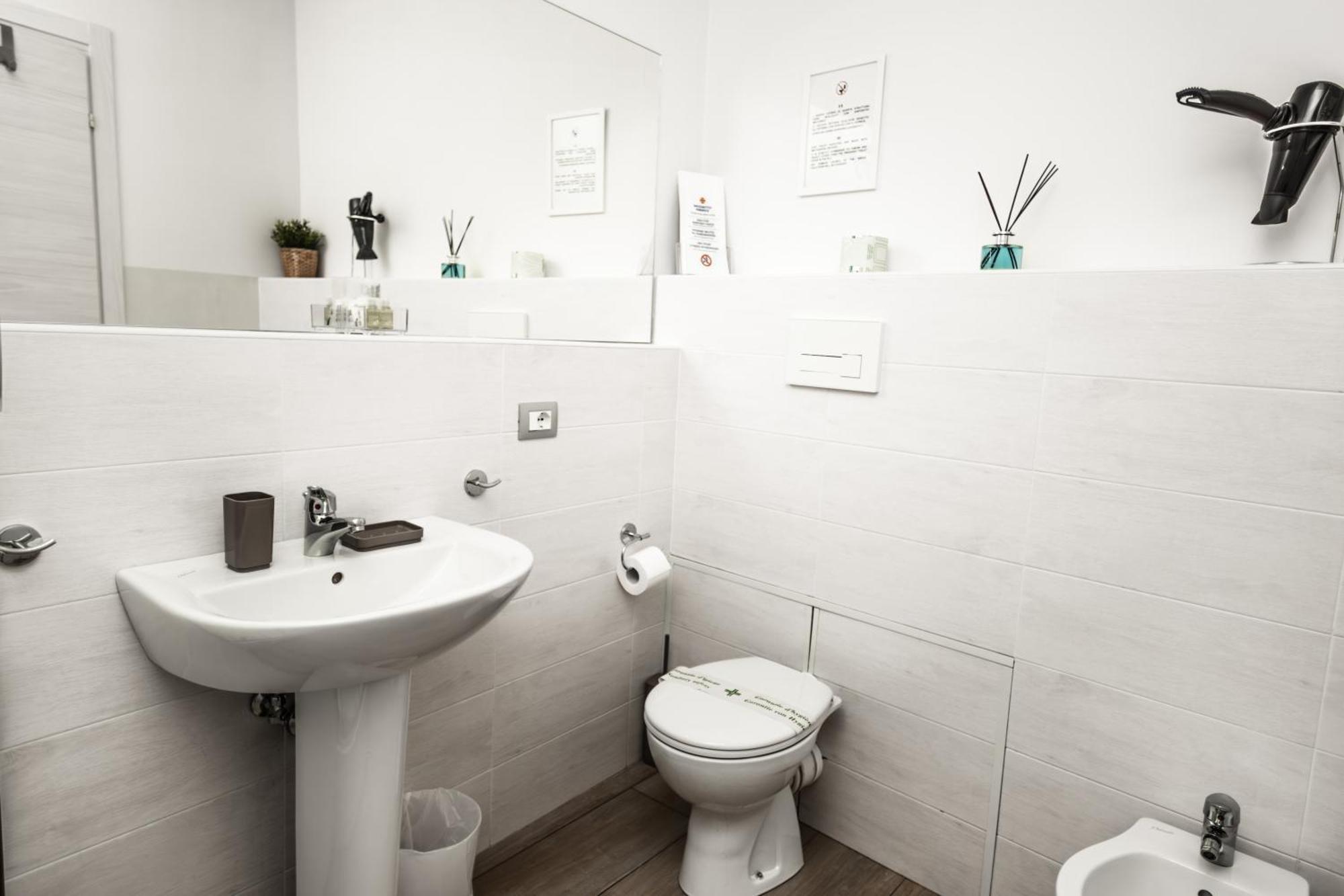 Il Tiro Rooms Bologna Luaran gambar