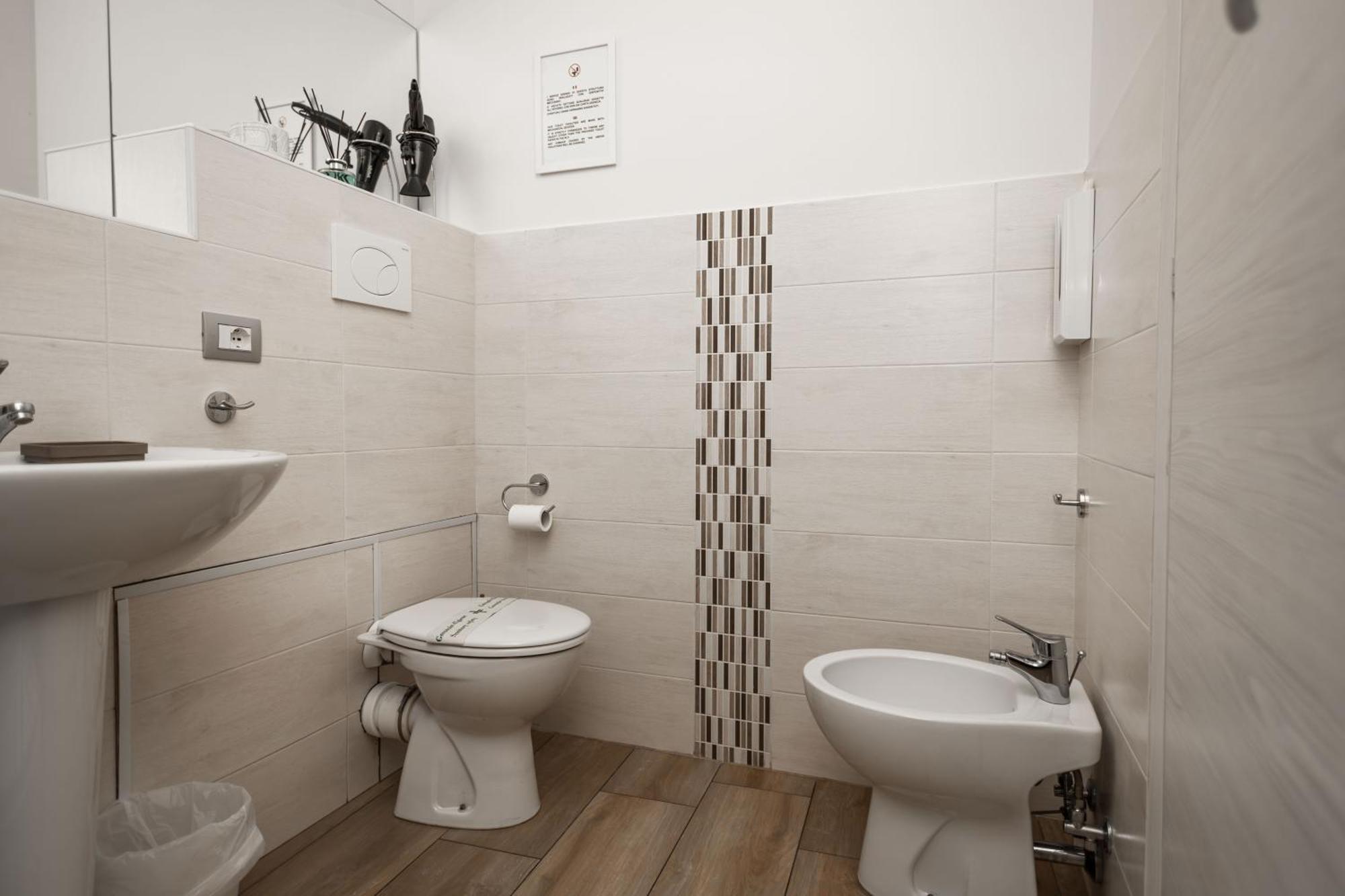 Il Tiro Rooms Bologna Luaran gambar