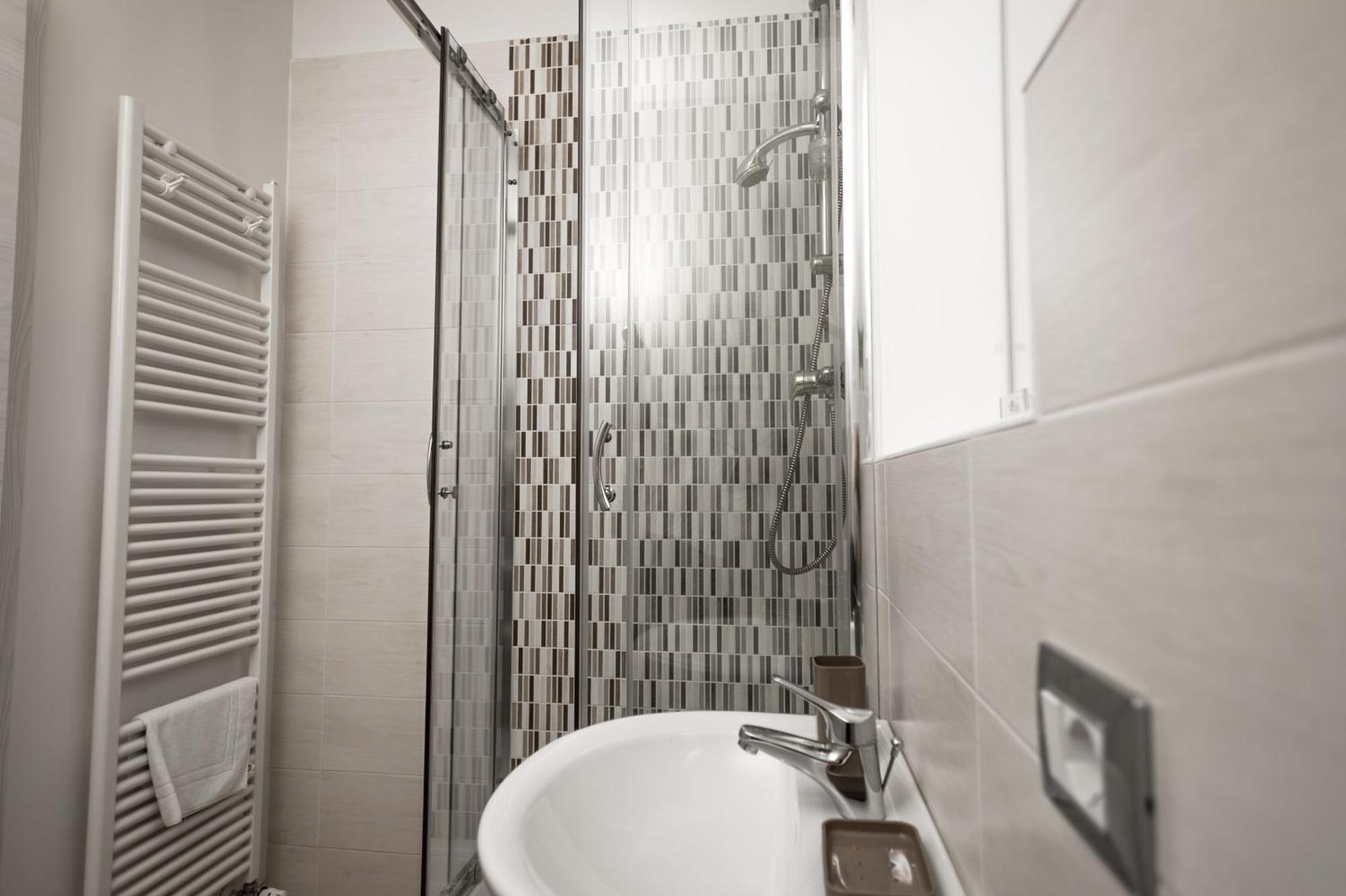 Il Tiro Rooms Bologna Luaran gambar