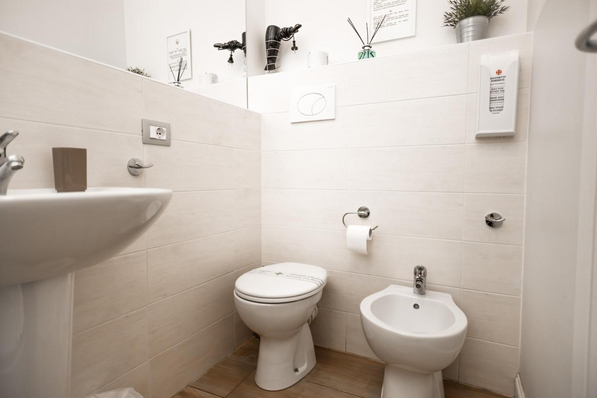 Il Tiro Rooms Bologna Luaran gambar